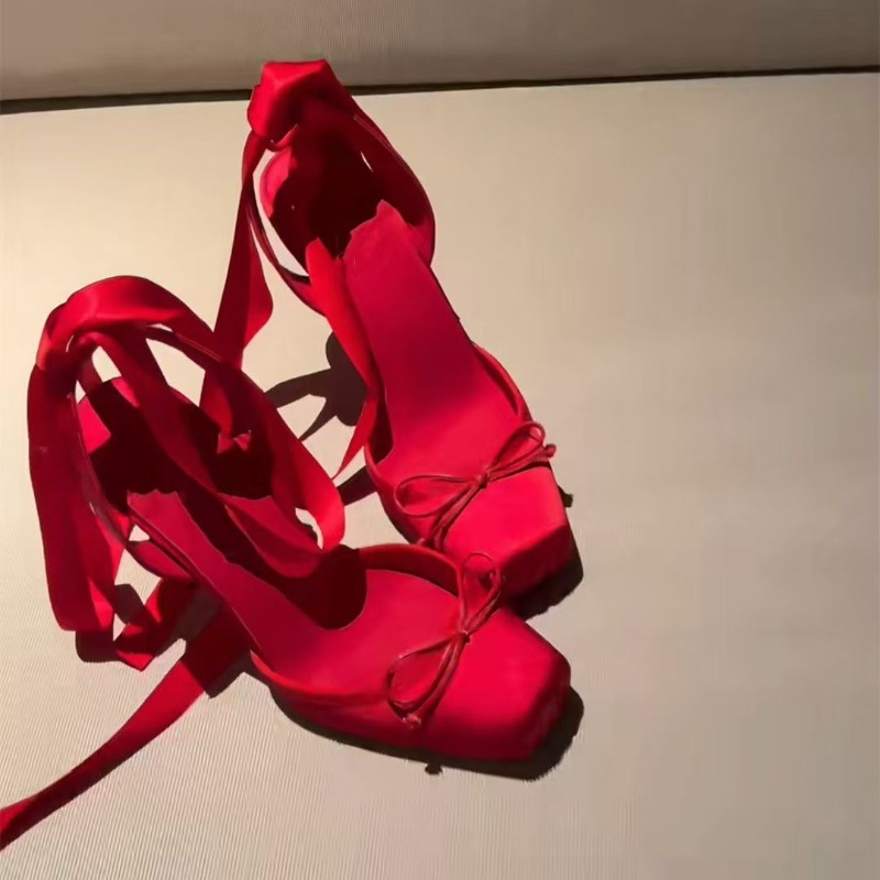 Sapatos de Salto Alto Vermelho - Wedding Shop avaliação e preço